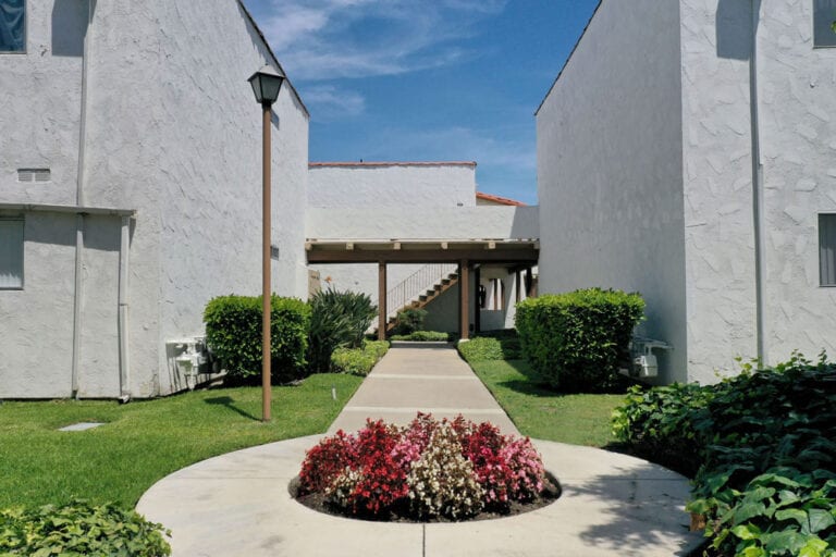Apartments in Tustin for Rent Las Casas Gallery